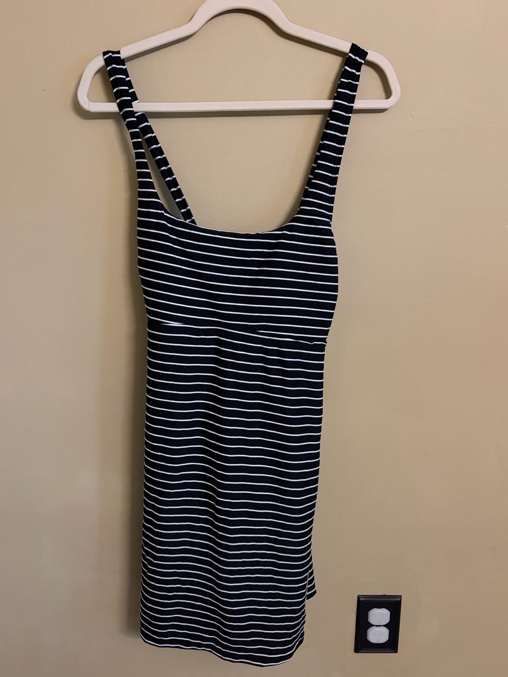 Lands’ End swim dress in Large NWT
